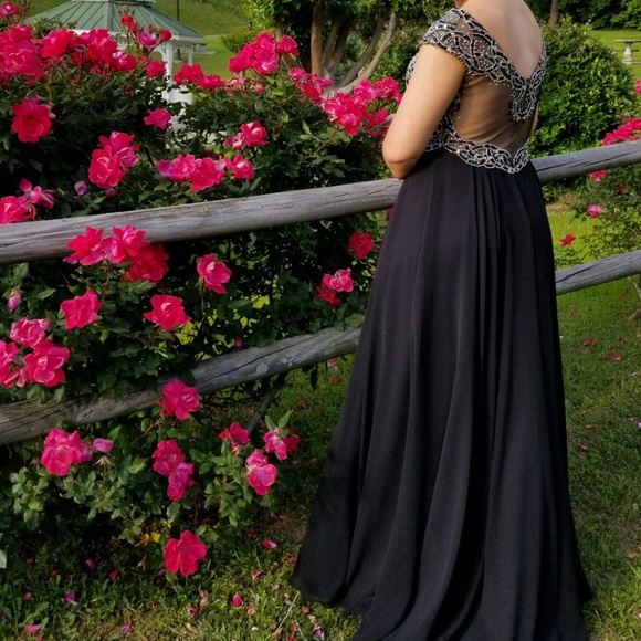 black prom dress - Picture 4 of 6